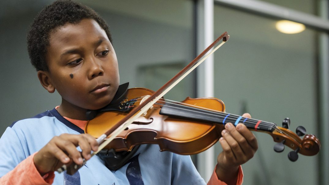 New Hope Presbyterian Church, New Hope Presbyterian Church children's orchestra, California children’s orchestra, California church orchestra, church orchestra for children of color, children's string orchestra, Black children and classical music, Black children and orchestra, African American children and orchestra, Black children string instruments, children and classical music, equity in classical music, equity in orchestra, theGrio.com