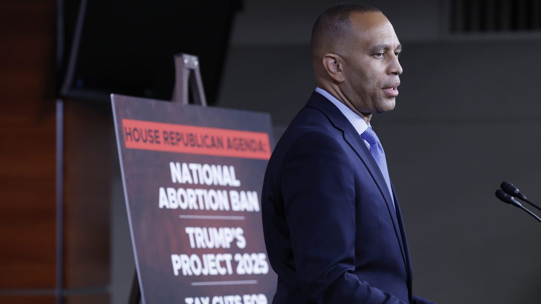 Control of U.S. House, U.S. House majority, Hakeem Jeffries, 2024 Election, U.S. House of Representatives, Congress, Republican-led Congress, Democratic majority, Republican majority, Rep. Mike Johnson, Mitch McConnell, Trump Congress, Trump presidency, theGrio.com