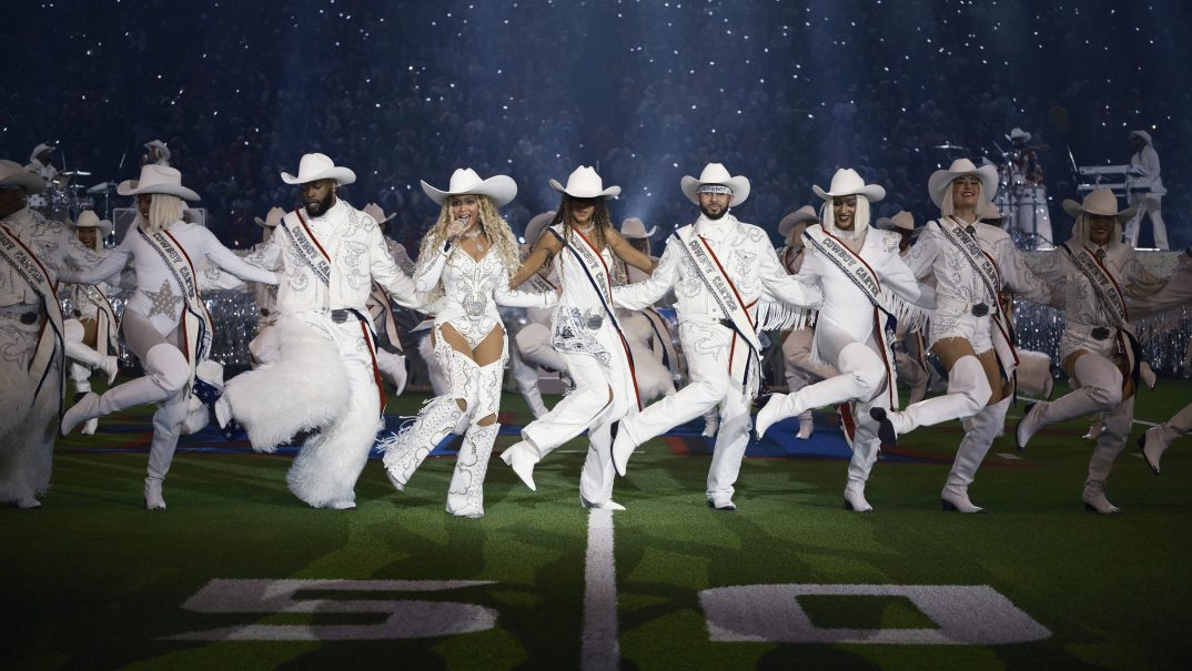 Beyoncé, Blue Ivy, Shiona Turini, Cowboy Carter, Beyoncé halftime performance, Beyoncé costumes, Beyoncé wardrobe, Beyoncé style, theGrio.com