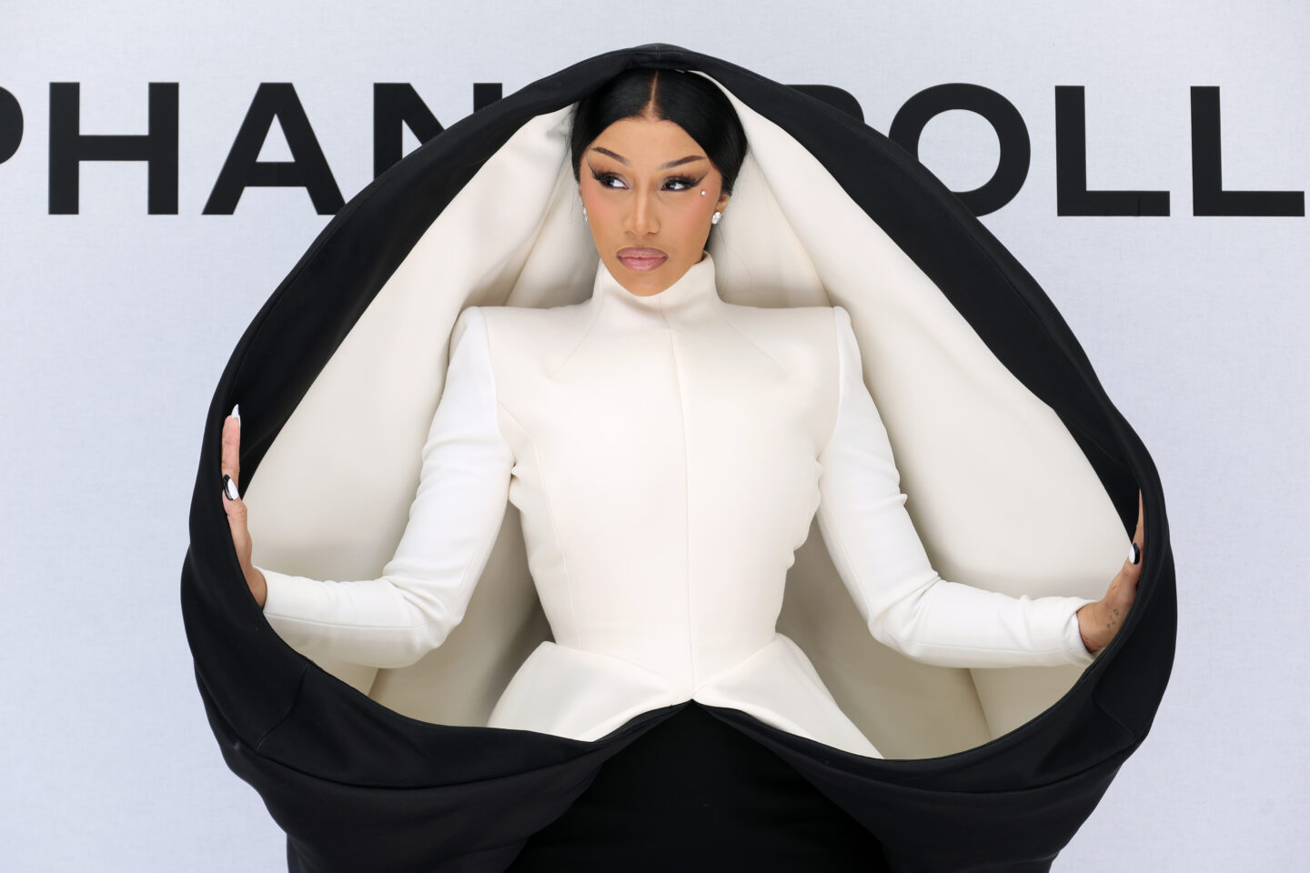 Stéphane Rolland: Photocall – Paris Fashion Week – Haute Couture Fall/Winter 2025/2026 Cardi B, Cardi B Nick Cannon, Cardi B pregnancy, Cardi B pregnant, cardi b pregnant, Cardi B Stefon Diggs theGrio.com