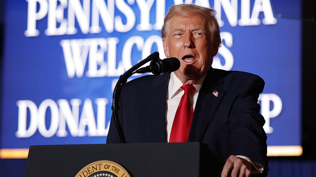 ‘They know a scam better than anybody’: Trump makes off-the-cuff remarks about Black people while defending ‘garbage’ insults ‘They know a scam better than anybody’: Trump makes off-the-cuff remarks about Black people while defending ‘garbage’ insults