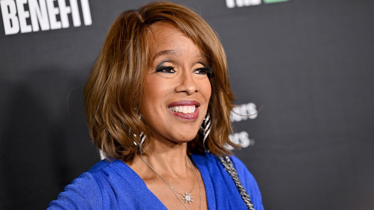 Gayle King calls out United Airlines over false seating advertisement during 9-hour flight