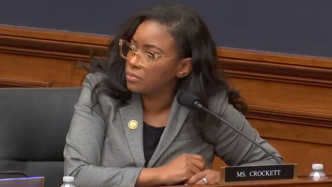 Jasmine Crockett tearfully condemns Republicans after ICE shooting: ‘I remember when Charlie Kirk got killed’