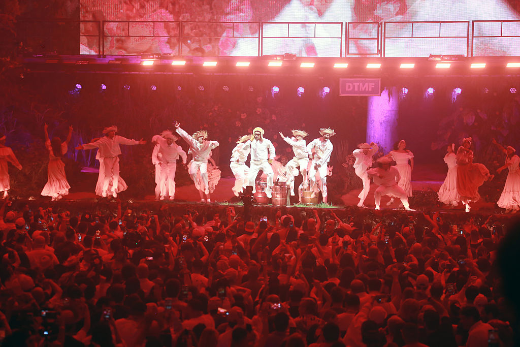 Bad Bunny: "No Me Quiero Ir De Aqui" Residencia En El Choli