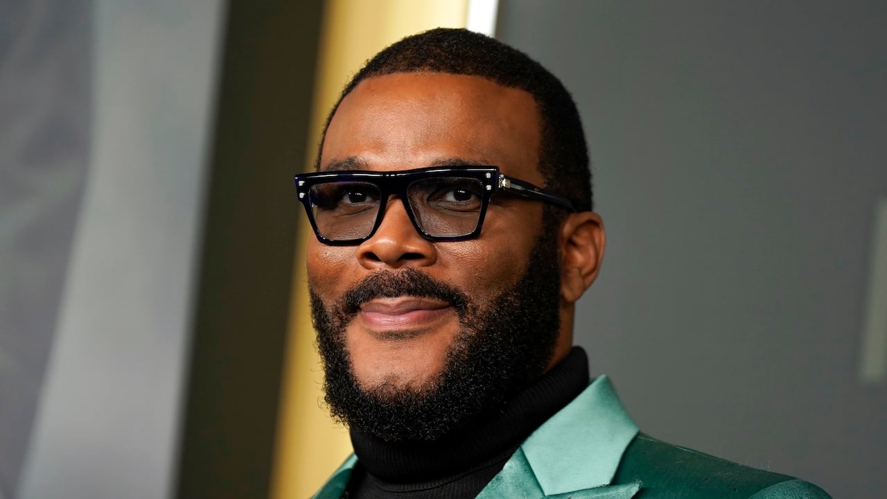 Denied paying TSA agents cash, Tyler Perry found a loophole to gift officers working without pay in Atlanta