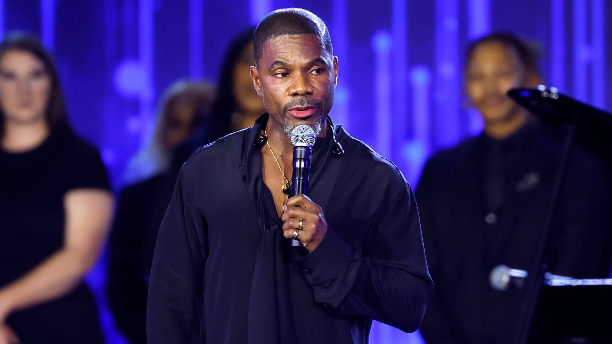 Kirk Franklin confronts heckler after canceled Philadelphia concert